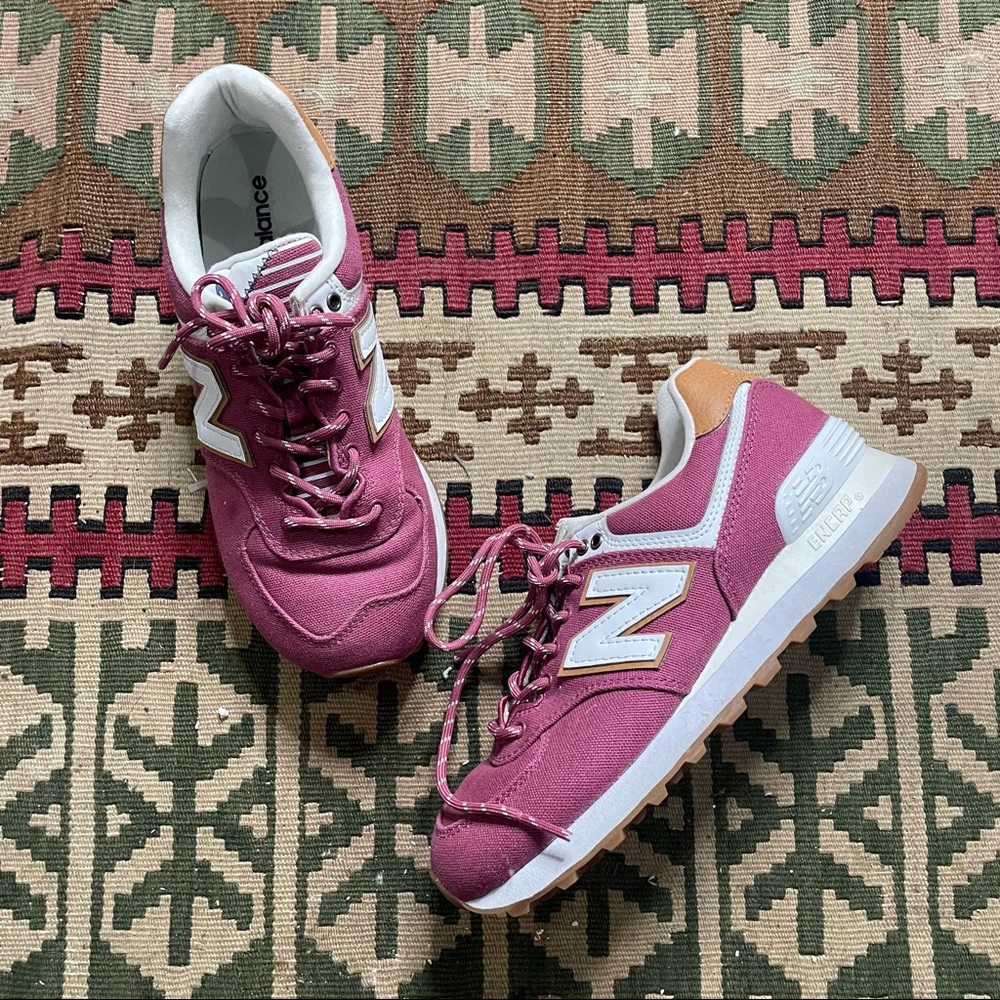 Burgundy New Balance 574 Sneakers classic